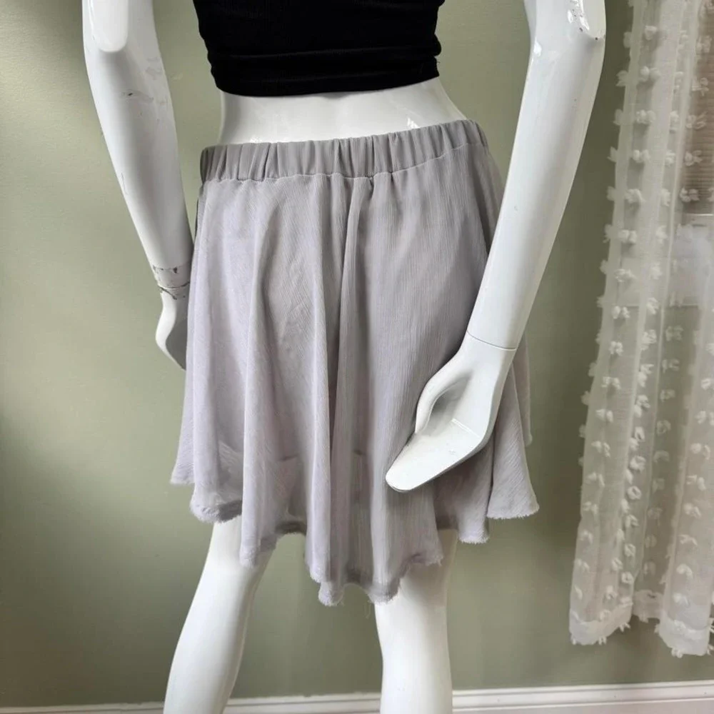 Enza Costa Light Gray Layered Mini Skirt – Size 2 (Fits Like M)  Beautiful light